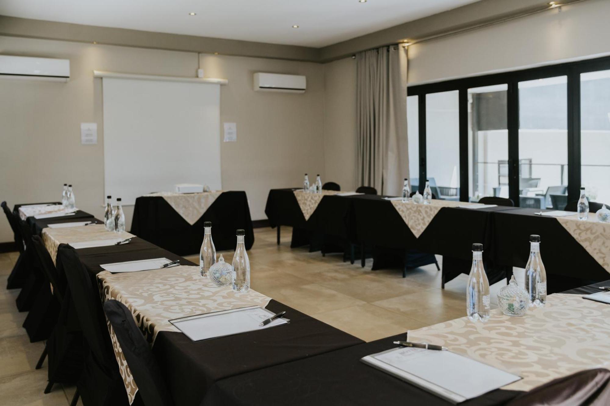 Le Grand Chateau Hotel Parys Eksteriør billede